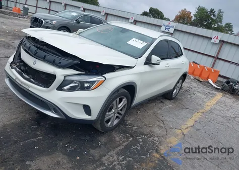 2015 Mercedes-Benz Gla 250 4Matic z USA, uszkodzony, nr VIN WDCTG4GB9FJ055356